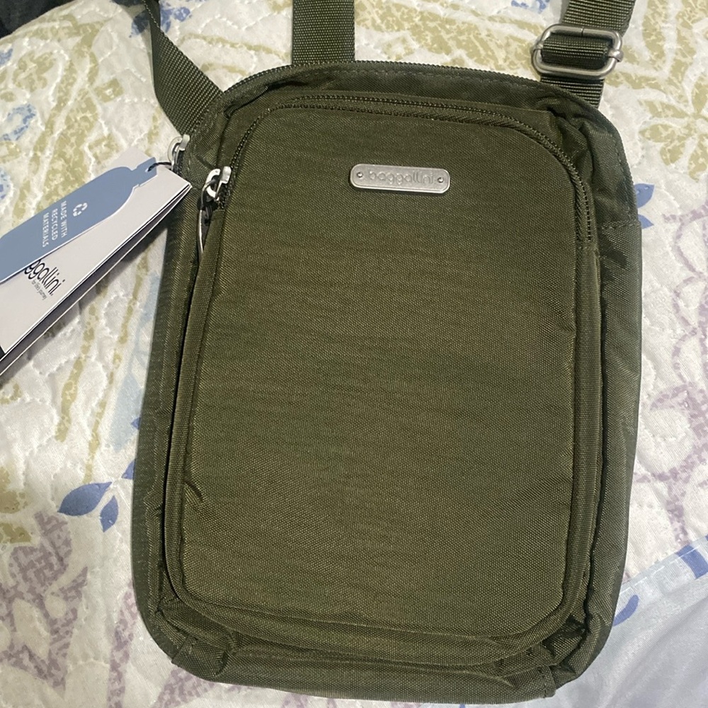 Baggallini Dual Zipper N/S Crossbody  Bag